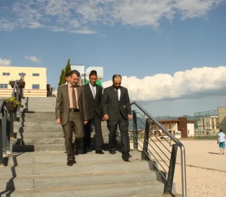 Representatives of the King Fahd Cultural Center visited IUS