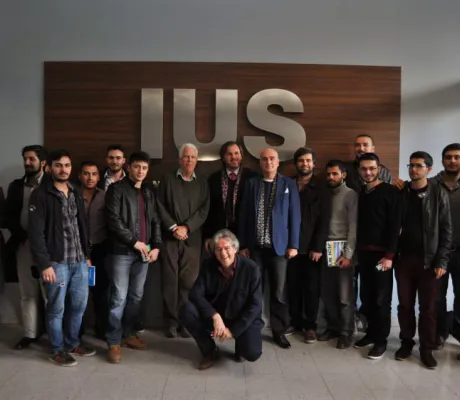 Lecture on "Global Design, local reflection"