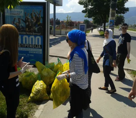 IUS Students cleaning Ilidža