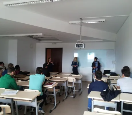 Ms. Mirela Ajanović from Institute for Youth Development KULT gave a lecture