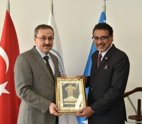 IUS signed the MoU with the Binary University of Management & Entrepreneurship (BUME), Malaysia