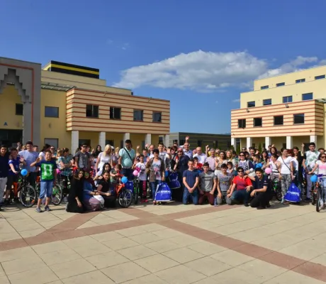 100 bicycles for the best students