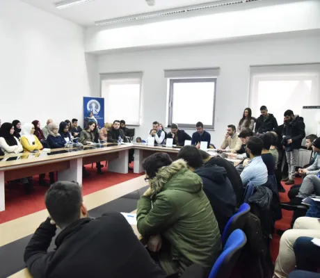 Round Table "Aggression, Not a Civil War" Held at IUS