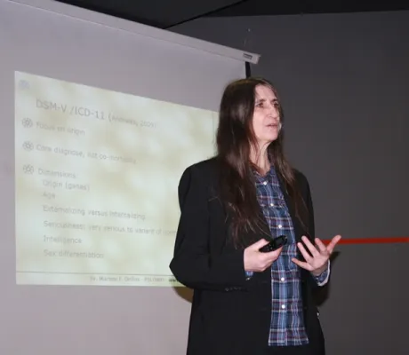 Visiting professor Delfos gives lecture on Psychological disorders