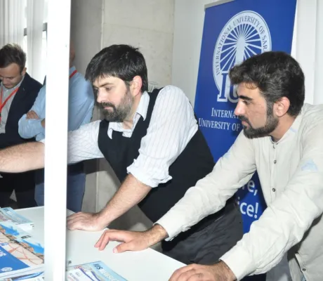 IUS at the Scholarship Fair