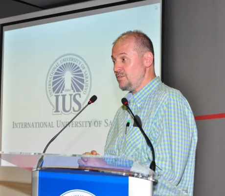 Diaspora High school students at IUS