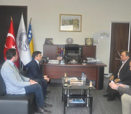 Chairman of the Kingdom University of Bahrain visited IUS