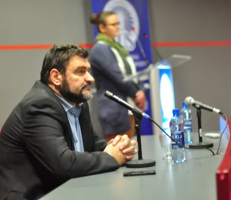 Harun Hodžić gave an interesting lecture on History of Sarajevo in the Period of War