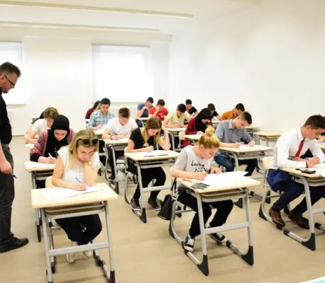  RIGHT NOW: II testing for scholarship due to great interest for studying at IUS