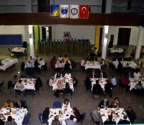 Distinguished guests at traditional IUS iftar