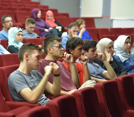 Middle and High-School Bosnian Diaspora Students Visited IUS Campus