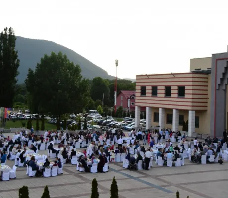 IUS organized traditional iftar for employees and friends