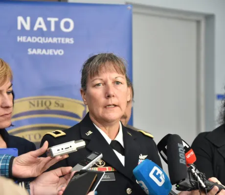 Marti Bissell, NATO Headquarters Sarajevo Commander Lectured at IUS
