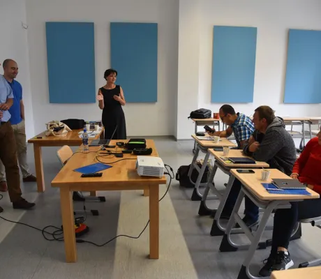 Seminar on measurement and management of WiFi networks held at IUS Life.