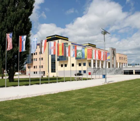 Online teaching successfully conducted at IUS