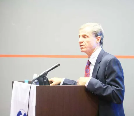 Robert Kirsch gives lecture on "The Case of Algerian Six"