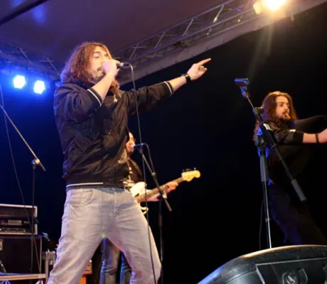 Turkish rock band Marsis performs for IUS students