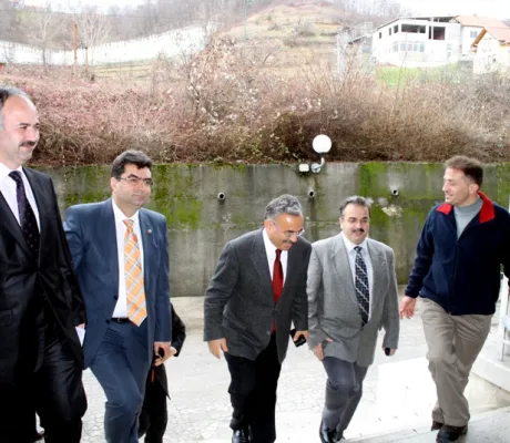 Former Turkish Minister for Energy and Natural Resources visits IUS