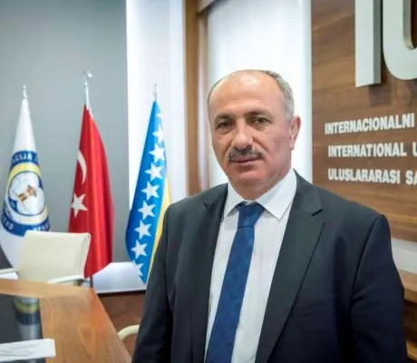 President of Foundation for Education Development Sarajevo, Mr. Hasan Topaloğlu, recieved the award Education Ambassador of the Year 