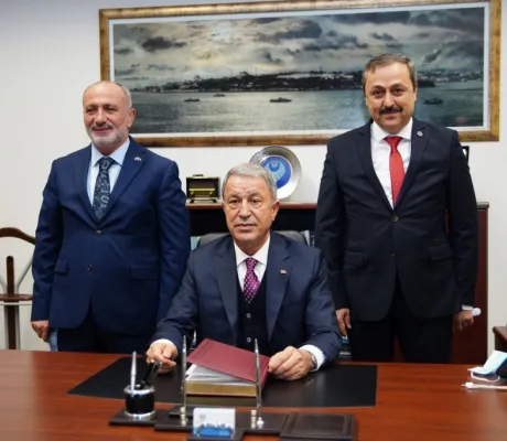 Minister of National Defense of Republic of Turkey Gives a Talk to IUS Students