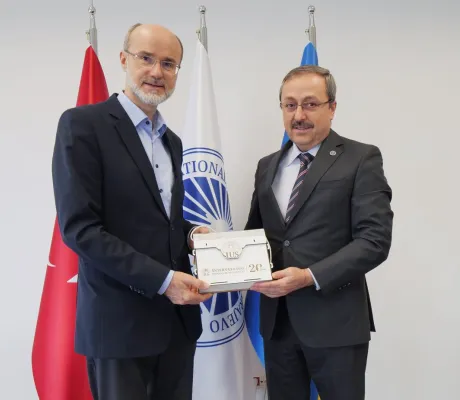 IUS and CNS Sign MoU 