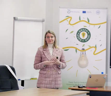 Becky.works Delivers Insightful Lecture at IUS