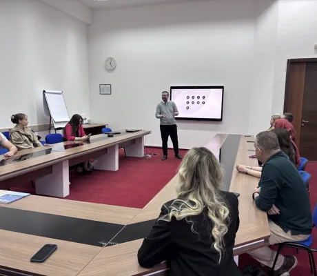 Faculty of Law Hosts Inspiring Career Talk with Alumni for Current Students