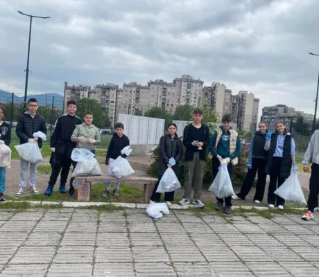 IUS Takes Part in Large-Scale Clean-Up Action