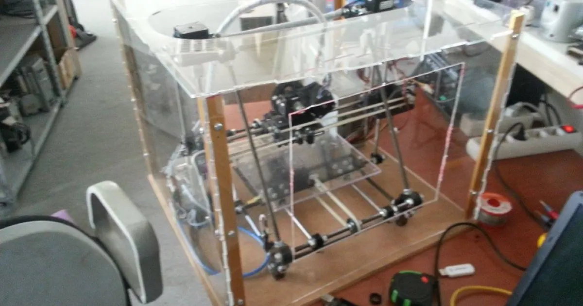 IUS Student made a 3-D printer for his undergraduate thesis defense
