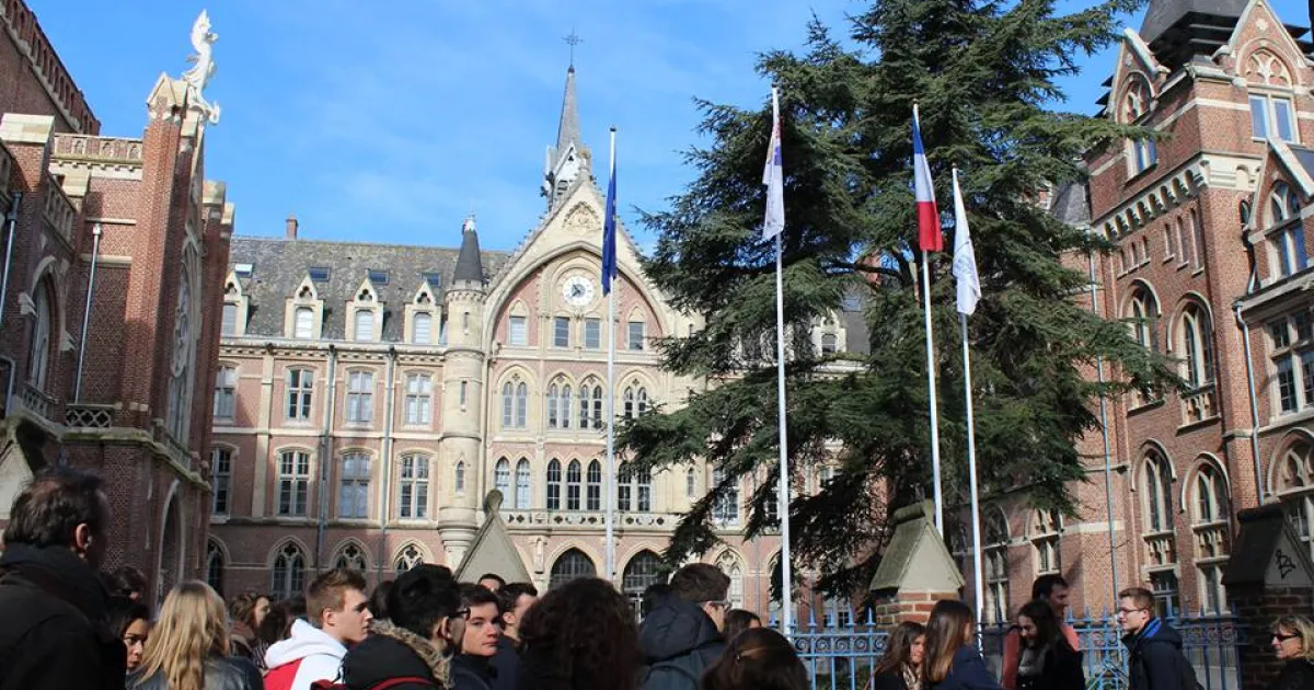 Memorandum signed with European School of Political and Social Sciences (France)