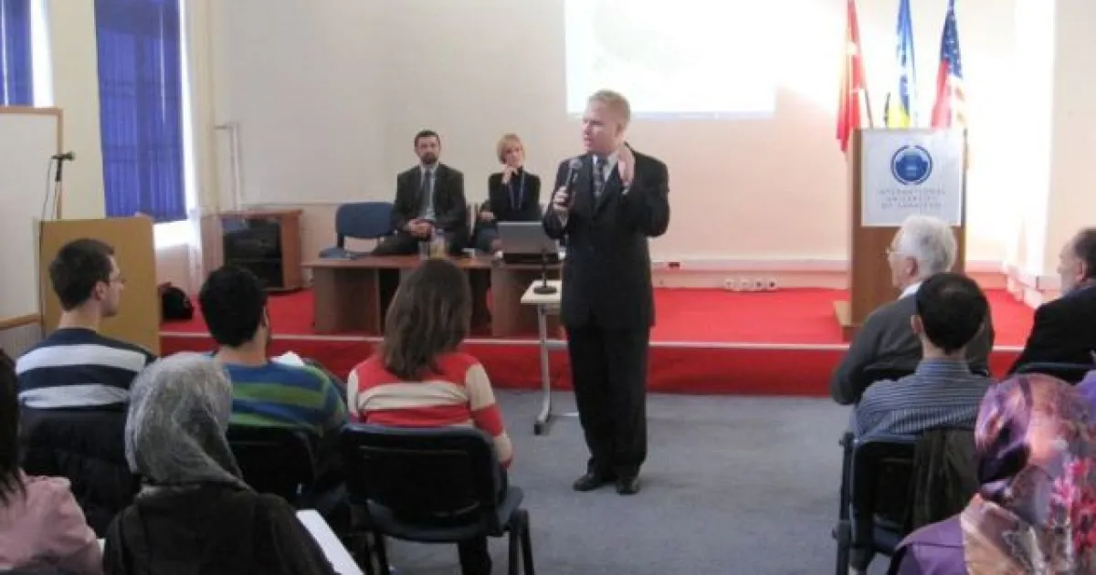 Javno predavanje o predsjedničkim izborima u SAD-u 