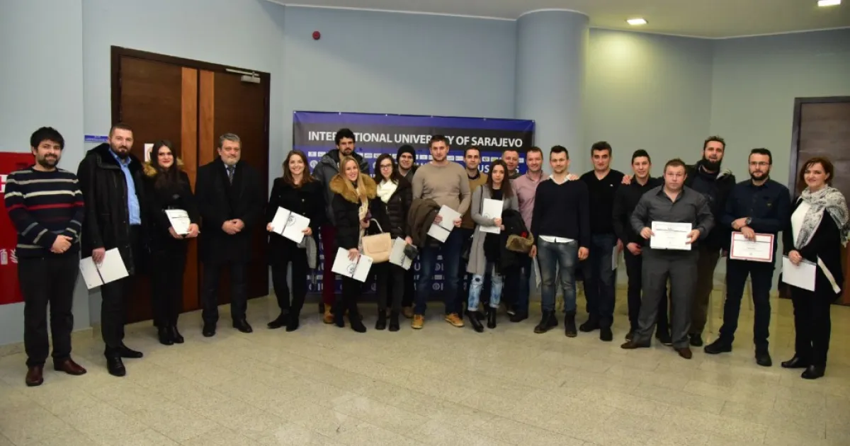 A Certificate Award Ceremony Held for Three IUS-Life Courses