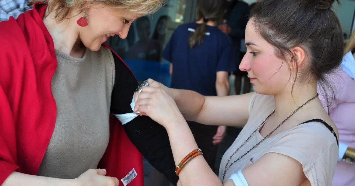 31 May - Worldwide White Armband Day 