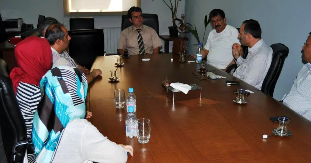 IUS visited by guests from Ihlas College