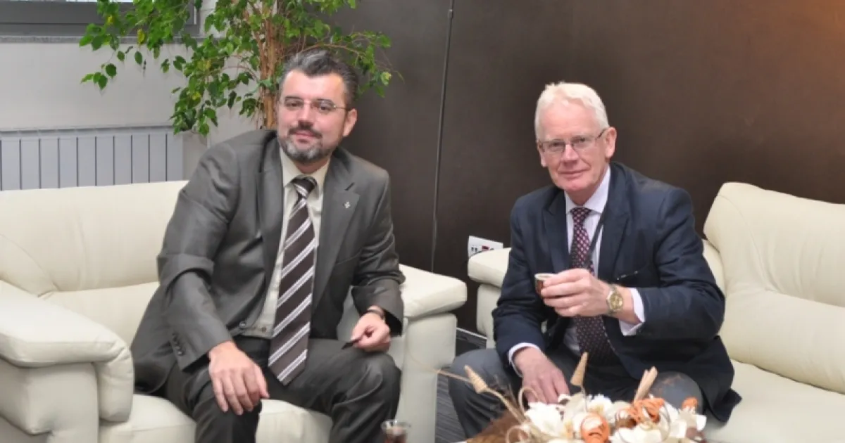 Signed memorandum on cooperation between IUS and Deakin University from Australia