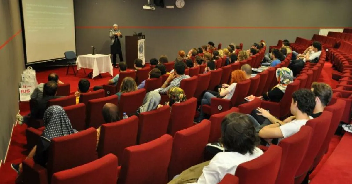 A Student Group From Austria Visited IUS