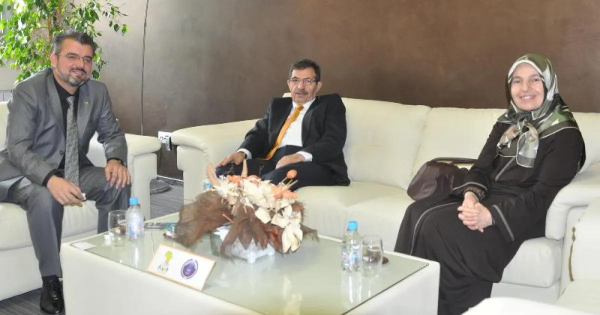 Mr. Idris Güllüce, a Member of the Parlament in the Istanbul Assembly visited IUS