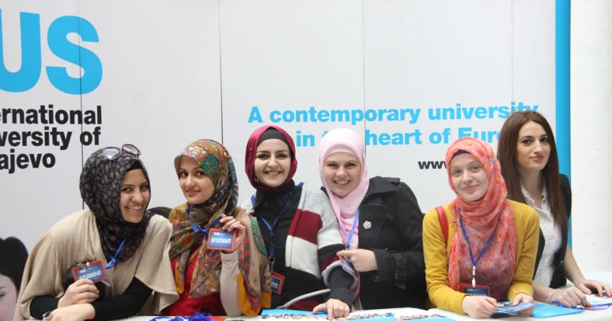 IUS "Kapılarını Açtı"