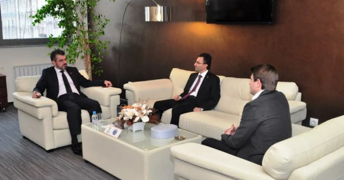Director of Yunus Emre Turkish Cultural Center visited IUS
