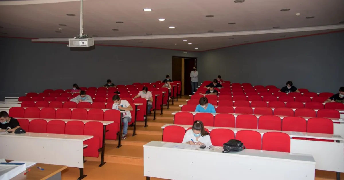 Testing for a scholarship at IUS