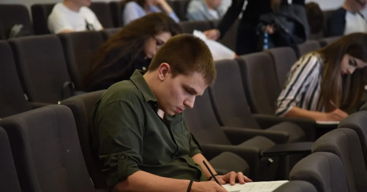 Second Testing for IUS Scholarships Held