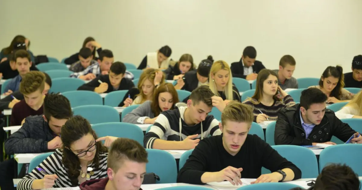 Open day and scholarship testing for 1000 best held at IUS