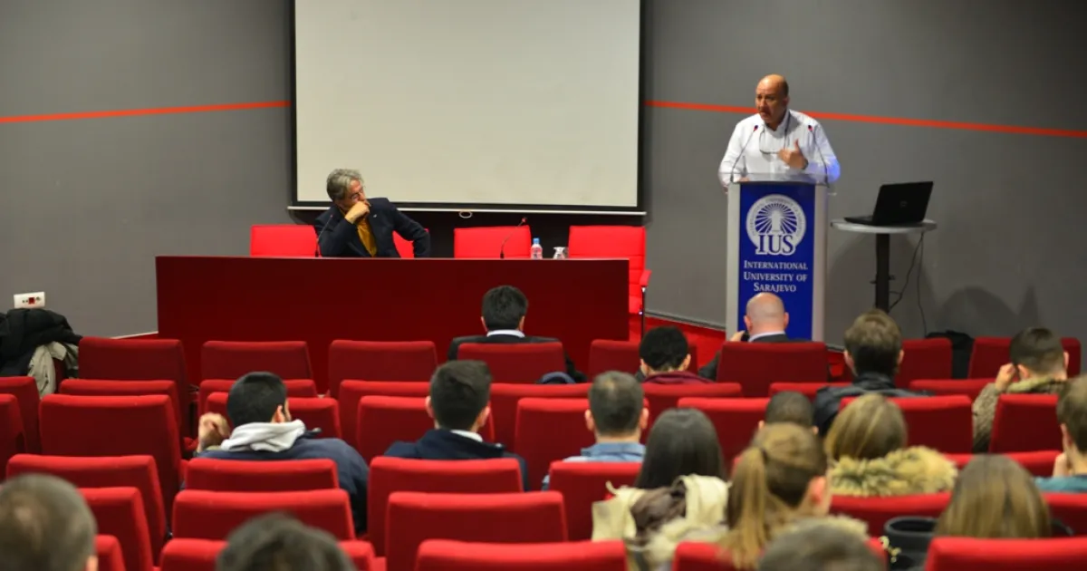 IUS students overwhelmed with Erhan Konuk’s lecture on music