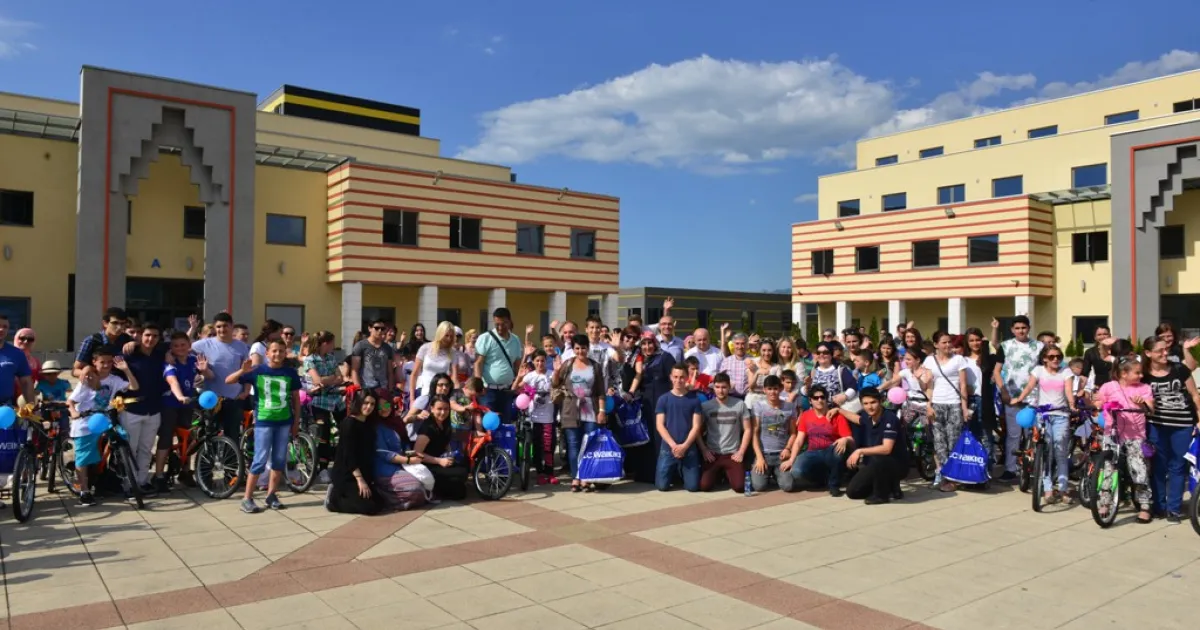 100 bicycles for the best students