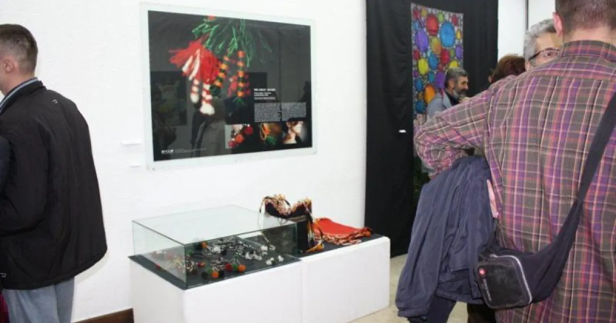 Assist. Prof. Amila Smajović receives ULUPUBiH Award for textile design 