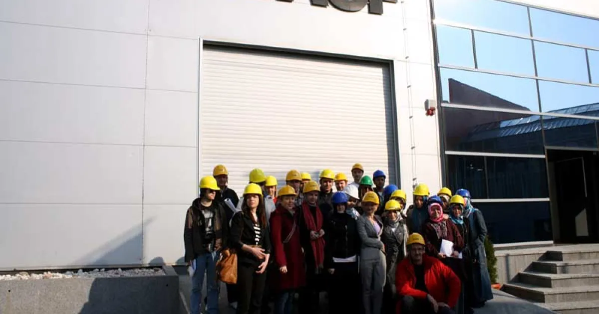 Laboratory practices for IUS students in the best equipped concrete testing lab in the region