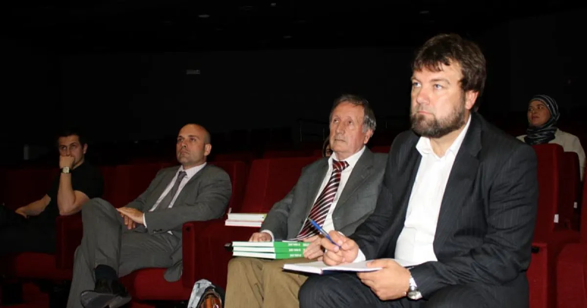 Lecture "Culturocide: Mosques in Bosnia and Herzegovina as a paradigm" held at IUS
