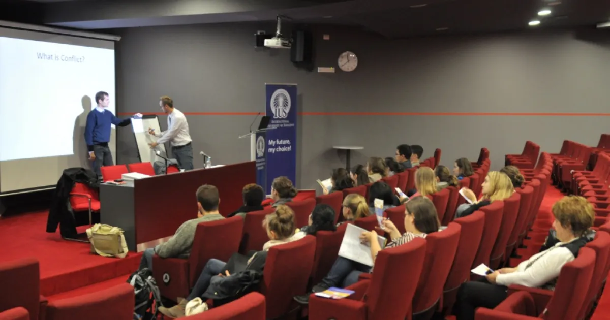 22 students from The American University, Washington DC visited IUS