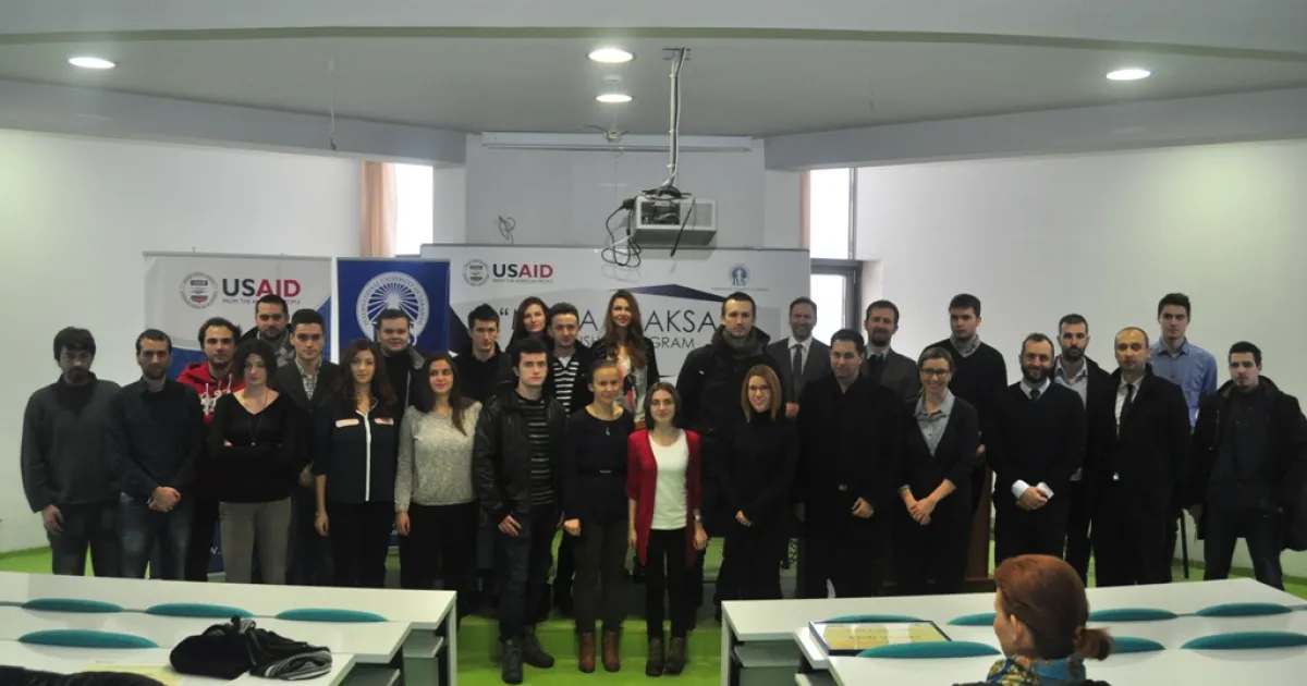 Certificates awarded to participants of the second cycle of the "Moja praksa" project