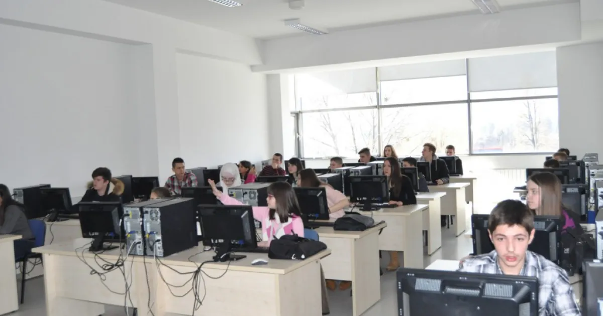 The Finale of “Dabar Informatičar 2017” IT Competition Held at IUS